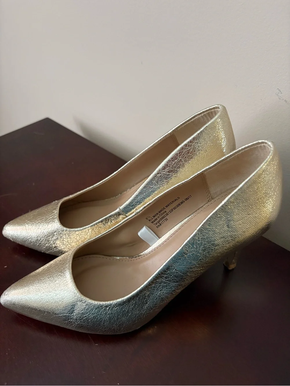 A New Day Gold Pointed-Toe Leather High Heel Pump Sz 6.5